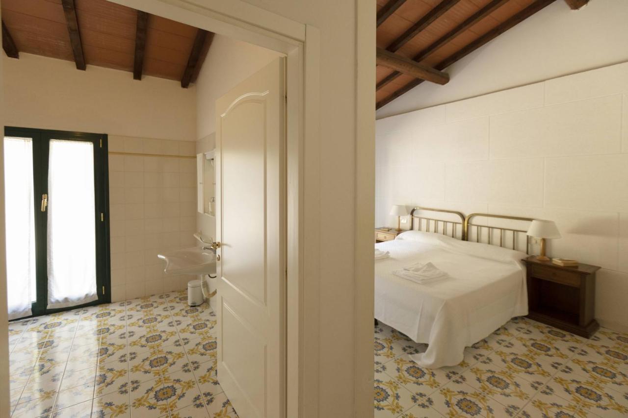 Razza Del Casalone Guest House Grosseto Exterior photo